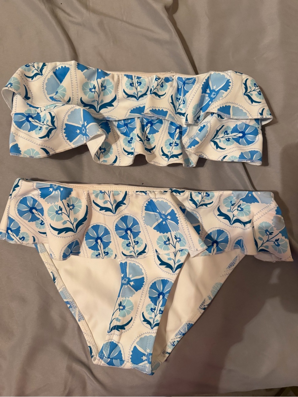 COCOLILLYS Ruffled Two-Piece Floral Bikini - Blue on White